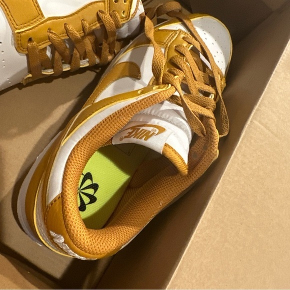 Nike Dunk Low Next Nature Phantom Gold Size 8 Women - Picture 4 of 4